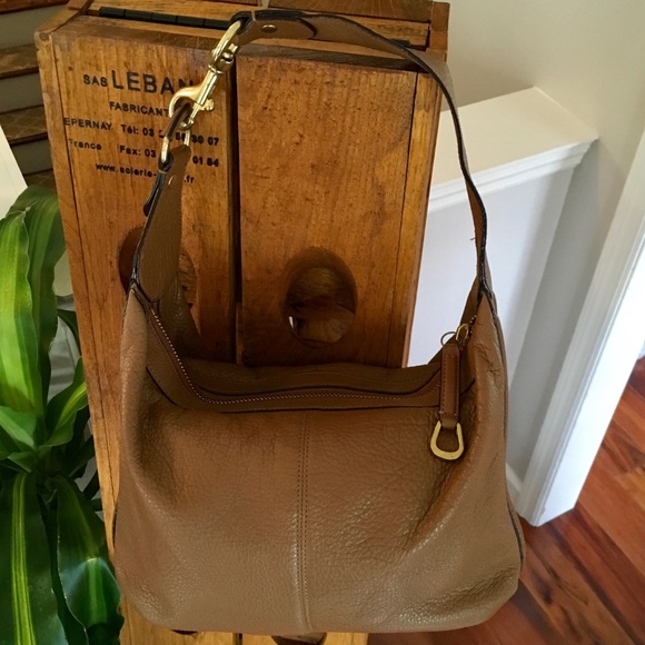 Coach Handbags - Coach Avery Hobo Bag F23960